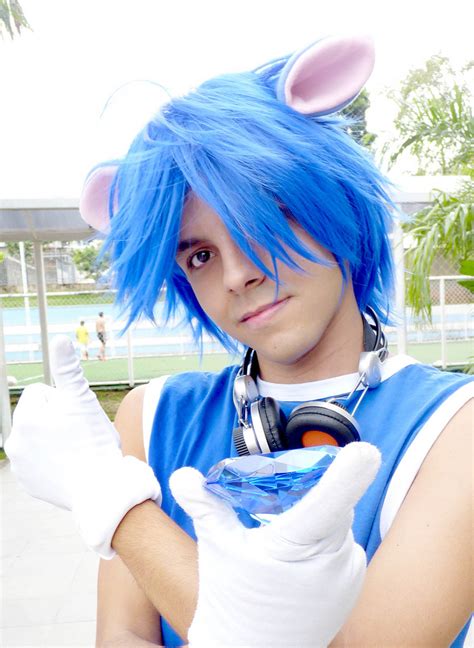 Sonic Human Cosplay by DanPhones on DeviantArt