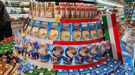 Foto Lebih Dari Produk Hadir Di Pameran Makanan Dan Minuman Italia