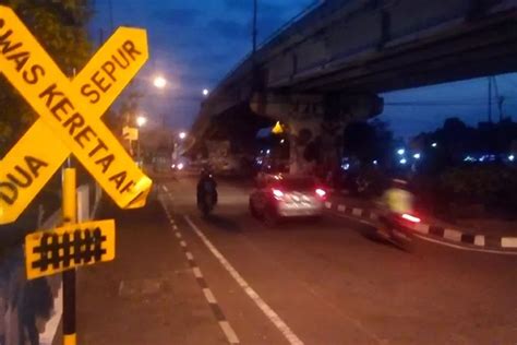 Bahaya Perlintasan Kereta Bawah Flyover Lempuyangan Belum Ditutup