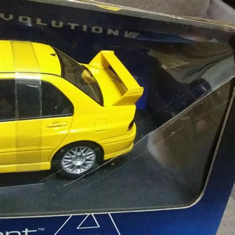 AUTOart 1 18 Mitsubishi Lancer Evolution VII 7 Yellow 77161 Hobbies