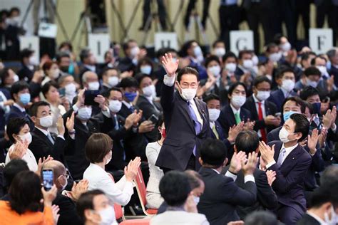 自民新総裁に岸田文雄氏、決選投票で河野太郎氏に勝利 サンスポ