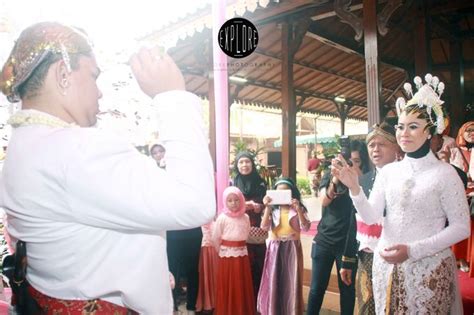 Balai Kenangan Wedding Rizki Seno Explore Photograph Bridestory