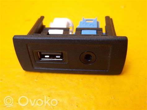 PHS18895 Mercedes Benz Vito Viano W447 Connecteur De Prise USB