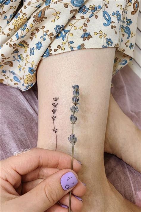 How To Be A Cool Woman Try These Tiny Foot Tattoo Patterns In 2020