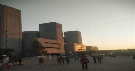 oc vashi railway station  mumbai brutalism