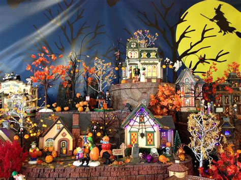 D56 Halloween Village | Diy halloween village, Halloween haunted house diy, Halloween village ...