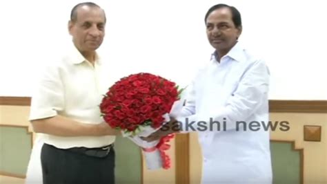 Cm Kcr Meets Governor Esl Narasimhan Before Delhi Tour Youtube