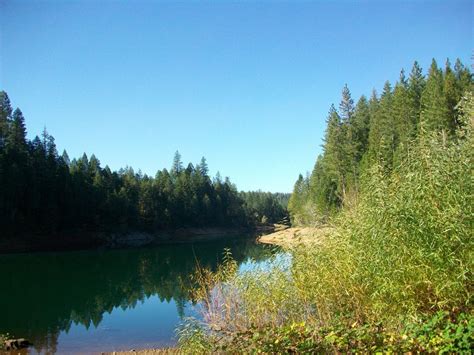 Paradise Lake Mountain Bike Trail In Magalia California