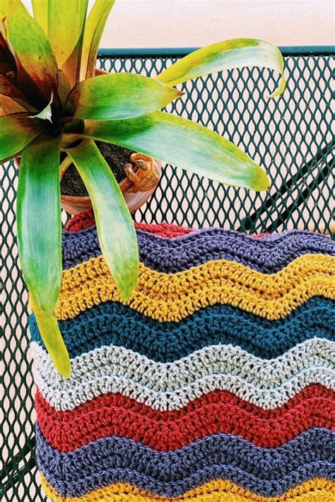 The Crochet Wave Stitch How-to - I Can Crochet That