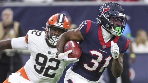 Watch Texans RB Dameon Pierce Has 98 Yard TD On Kickoff Return