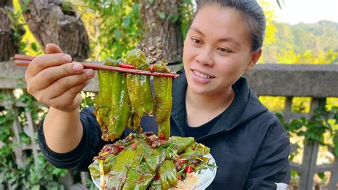 3斤辣椒1斤肉，配上一大把魔鬼椒，爆辣下飯歐妹吃辣真厲害today Eat Fried Meat With Chilli Youtube