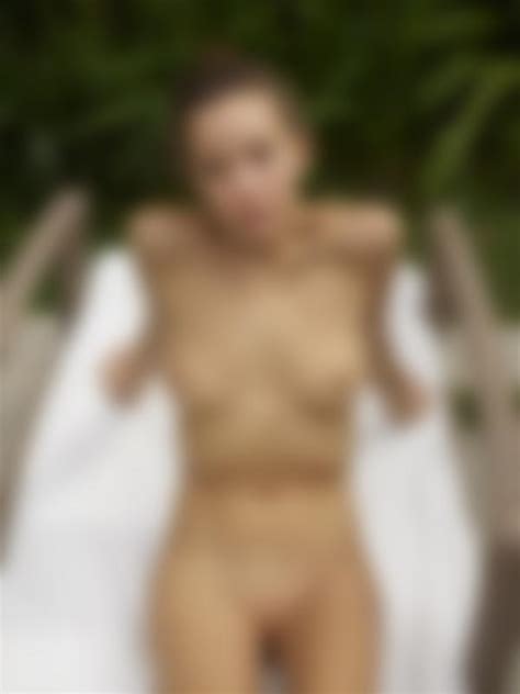 Clover Nude And Natural Hegre Photos