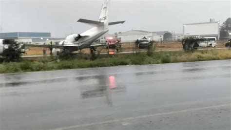 Cae Avioneta En Aeropuerto Del Norte En Apodaca Nl Los Tubos