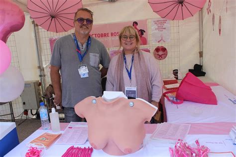 Octobre rose les associations à Choisy le Roi sensibilisent sur le