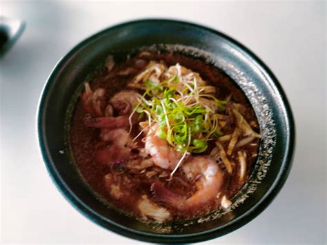 Menjamu Selera Di King Laksa Sarawak