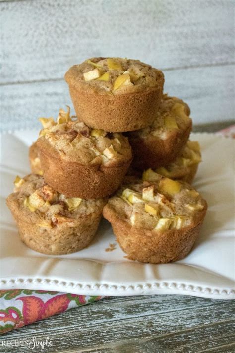 Apple Cinnamon Oatmeal Muffins - Recipes Simple