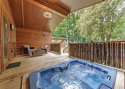 Lodges In England With Hot Tubs GENGLANDER