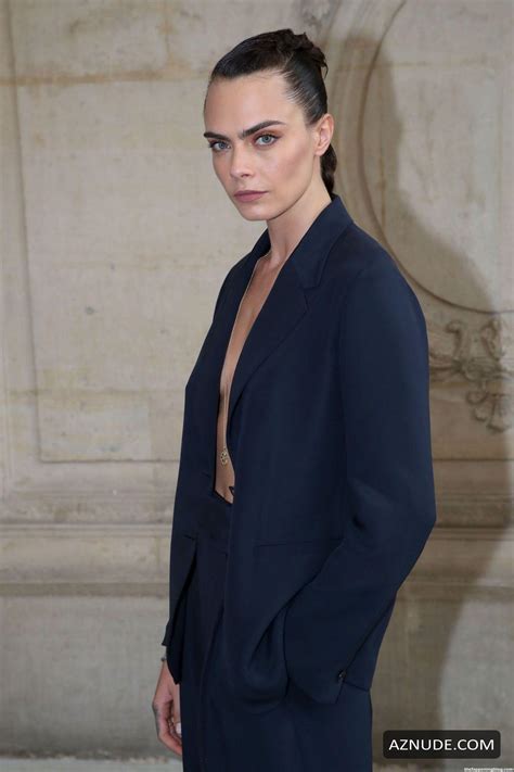 Cara Delevingne Sexy Flashes Her Nude Tit At The Fashion Show In Paris Aznude