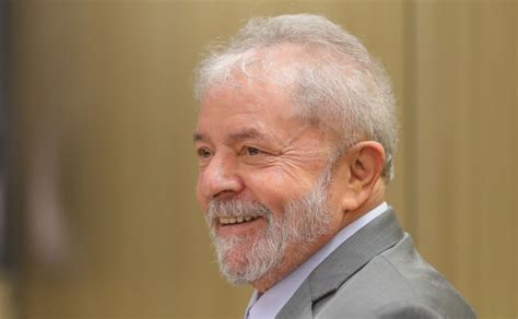 Lula Deixa A Prisão Em Curitiba E Famosos Comemoram A Soltura Do Ex