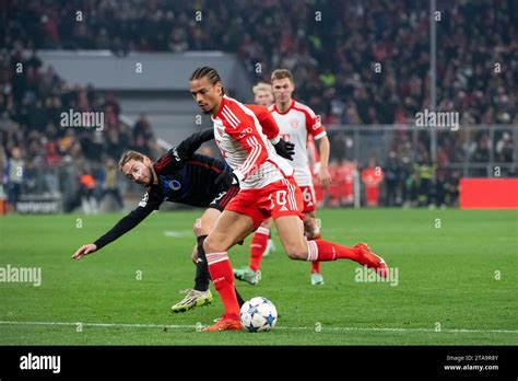 Leroy Sane Fc Bayern Muenchen Im Zweikampf Mit Rasmus Falk Fc