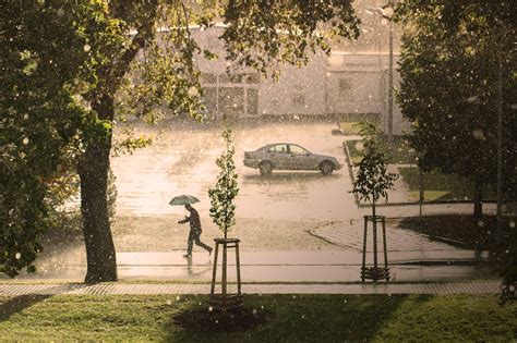 40000 Free Storm Cartoon And Cartoon Images Pixabay