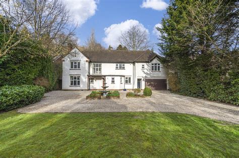 5 Bed Detached House For Sale In Box Lane Hemel Hempstead