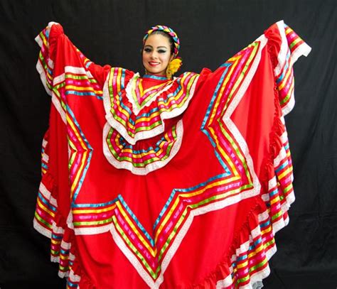 Jalisco Dress With A Star Olveritas Village Jalisco Dress Gala Dresses Mexican Dresses