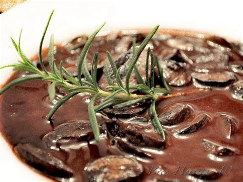 Simplest Red Wine Reduction Sauce With Mushroom And Rosemary Food Network Recipes Mushroom