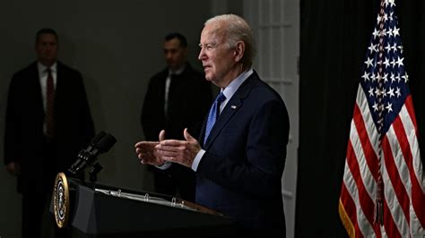 Joe Biden anuncia la liberación de una rehén estadounidense de 4 años