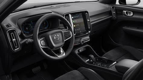 6 XC40 Ultimate B4 AWD Dark Edition Interior Studio Driver VOLVO CAR