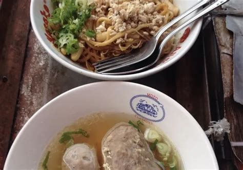 Ini 5 Warung Bakso Terenak Dan Populer Sudah Didatangi Ribuan Pelanggan