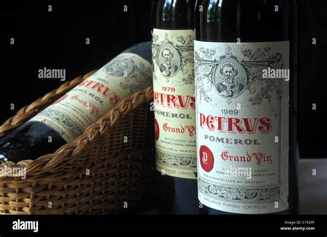 Chateau Petrus Label Fotos Und Bildmaterial In Hoher Auflösung Alamy