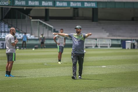 Escalação do Coritiba desfalques e retornos Morínigo tem dúvidas