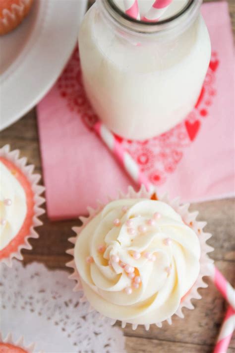 Pink Velvet Cupcakes I Heart Nap Time Pink Velvet Cupcakes Yummy