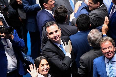 Senadores Definem Que V O Trabalhar Apenas Tr S Dias Por Semana E Tr S