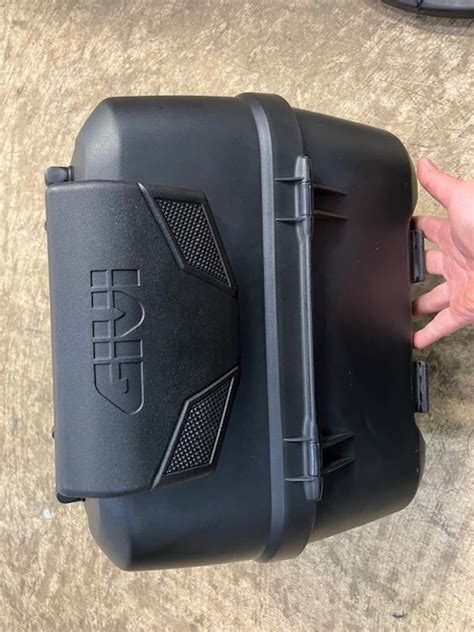 Yahooオークション Givi・ジビ製 モノロック トップケース・キ