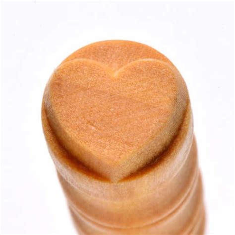 MKM SCS 164 Small Round Stamp Big Heart Clay King