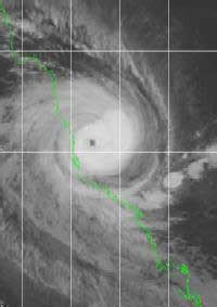 Cyclone Larry Hits Innisfail - Postkiwi