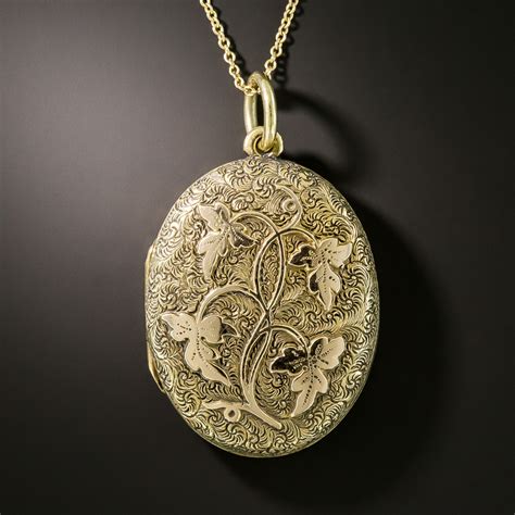 Victorian Foliate Engraved Locket Engraved Locket Victorian Locket