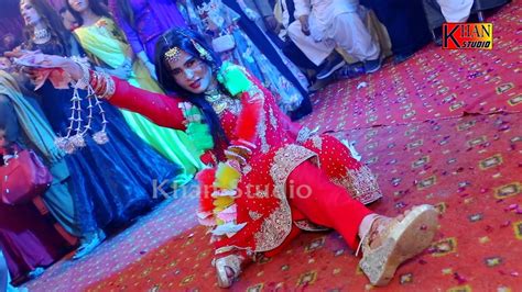 Madam Cherya Tu Dharti Pe Chahe Jahan Bhi Dance Perfomance New Song