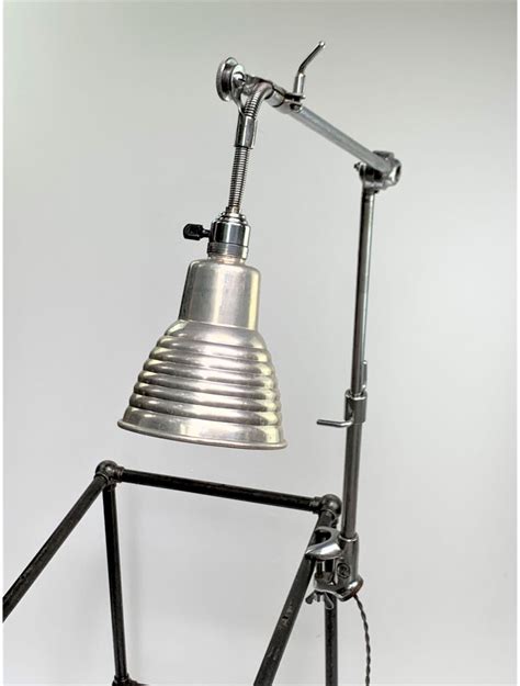 Lampe Tous Sens Version Nickel E Etau Bras