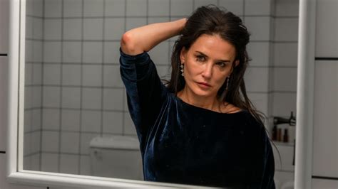 ¡locura Total La Sustancia Con Demi Moore Y Margaret Qualley Se Convierte En El Mejor