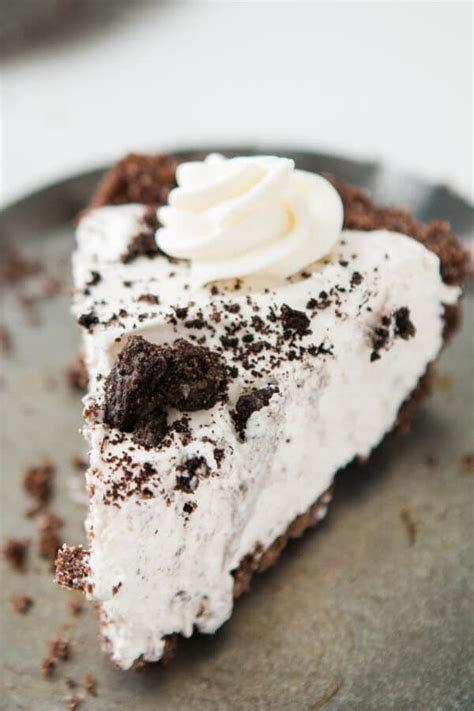 No-Bake Oreo Pie Recipe (So Easy!) - Oh Sweet Basil