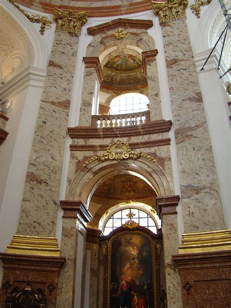 Capilla Altar Retablo Pintura Interior Iglesia San Carlos Borromeo