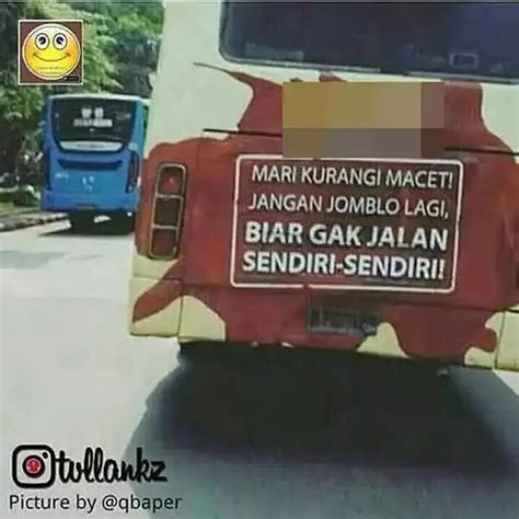 10 Potret Tulisan Kocak Di Belakang Bus Pariwisata Ini Bikin Tepuk