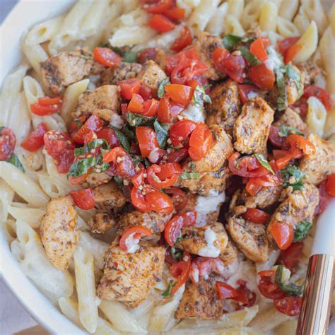 Copycat Applebee S Three Cheese Chicken Penne The Hangry Economist