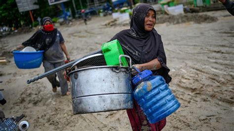 Pdip Bergerak Bantu Korban Bencana Banjir Bandang Luwu Utara News