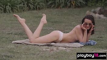 Skinny European Beauty Posing Naked In Her Garden Outdoor XNXX