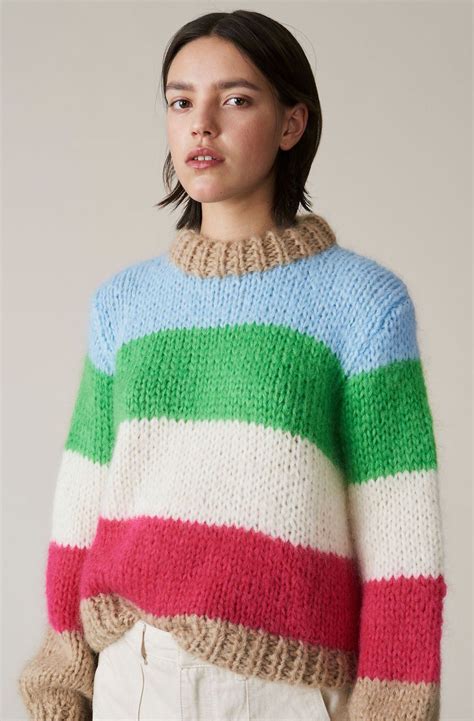 27 Sweaters Youll Want To Live In This Season Cozy Knits Sweaters