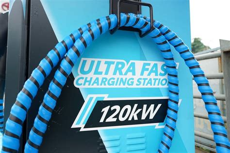 Foto Toyota Sediakan Ultra Fast Charging Pertama Di Yogyakarta Dan